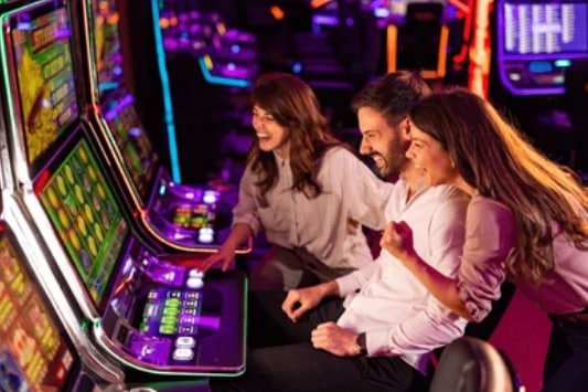 Buffalo King live dealer table interface on free spins platform